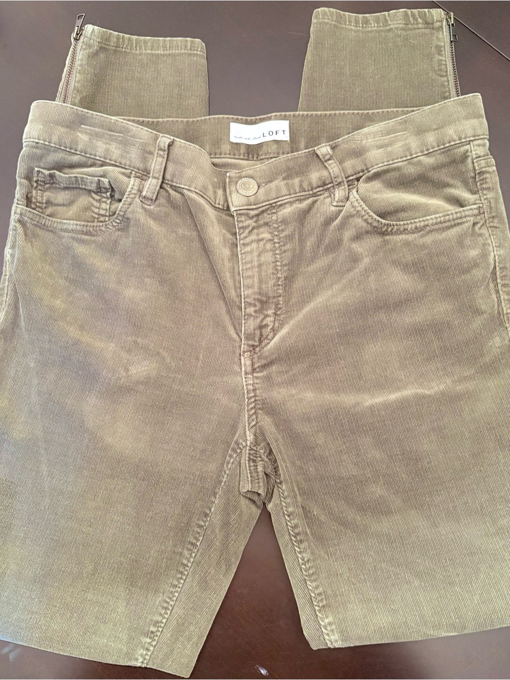 LOFT Olive Green Corduroy Pants 28/6